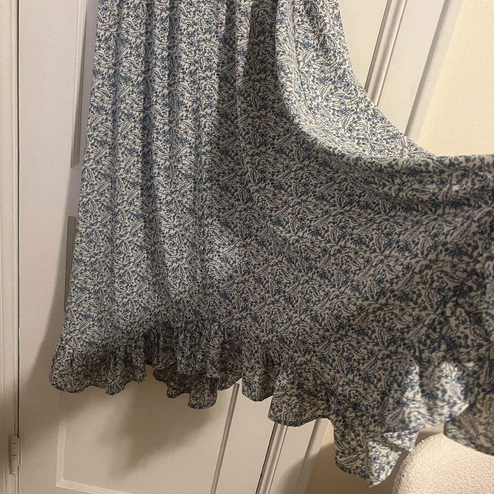 Hayden Blue and White Floral Maxi Skirt - Picture 4 of 9